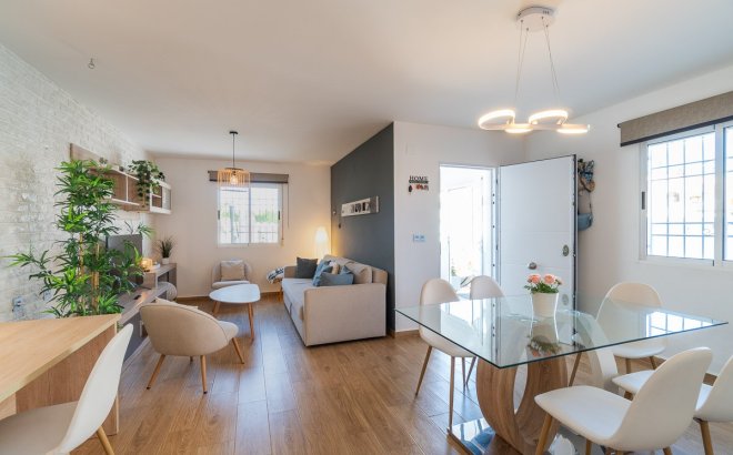 Revente - Town House -
Torrevieja - Costa Blanca