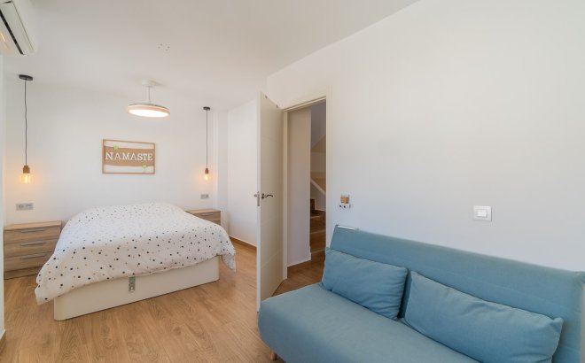 Revente - Town House -
Torrevieja - Costa Blanca