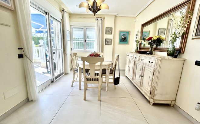 Resale - Villa -
Pinar de Campoverde - Inland