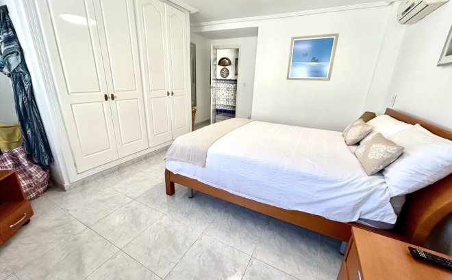 Resale - Villa -
Pinar de Campoverde - Inland