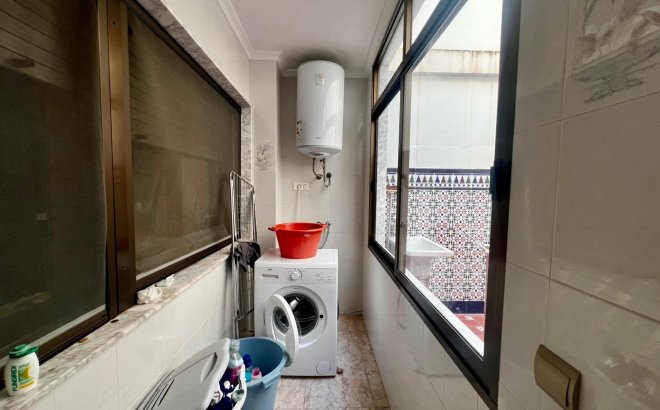 Revente - Appartement -
Rojales