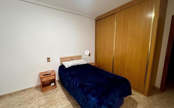 Revente - Appartement -
Rojales