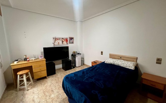 Revente - Appartement -
Rojales