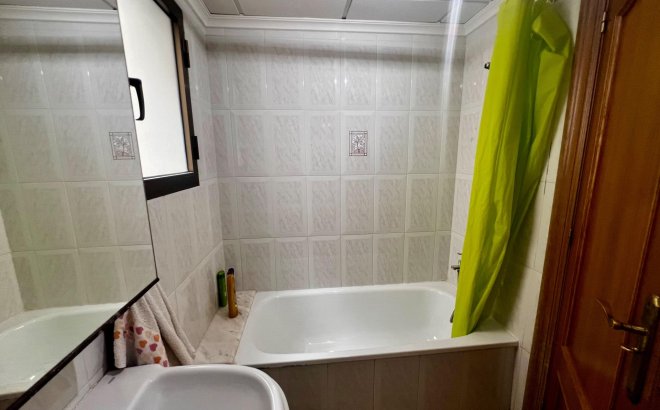 Revente - Appartement -
Rojales