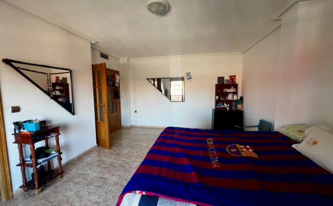 Revente - Appartement -
Rojales