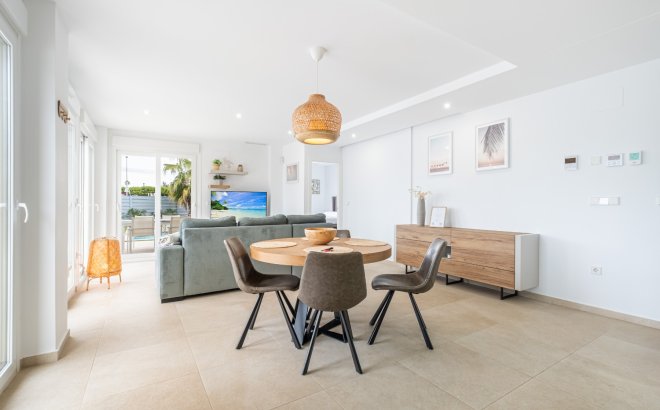 Resale - Townhouse -
Orihuela - Vistabella