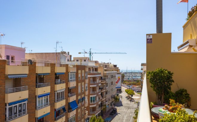Resale - Penthouse -
Torrevieja - Centro