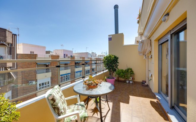 Resale - Penthouse -
Torrevieja - Centro