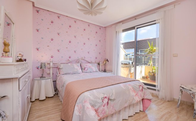 Resale - Penthouse -
Torrevieja - Centro