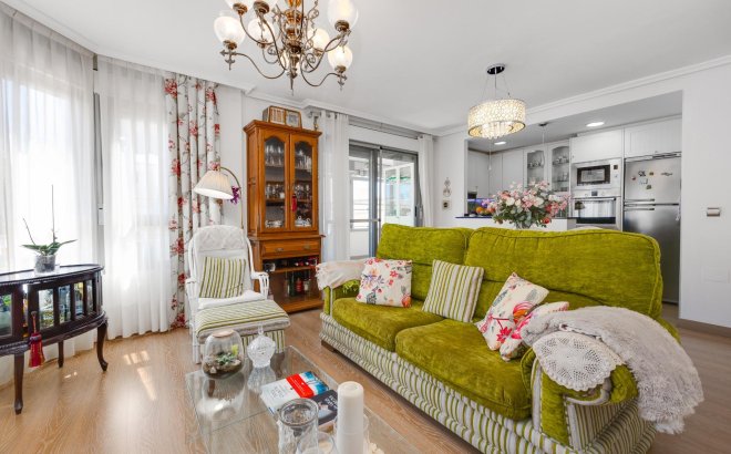 Resale - Penthouse -
Torrevieja - Centro