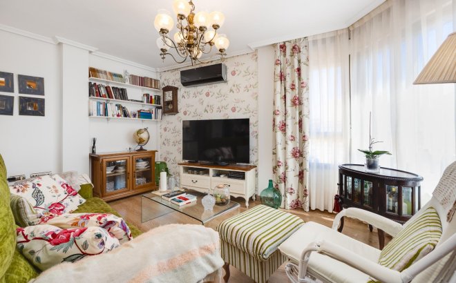 Resale - Penthouse -
Torrevieja - Centro