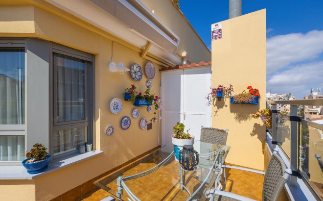 Resale - Penthouse -
Torrevieja - Centro