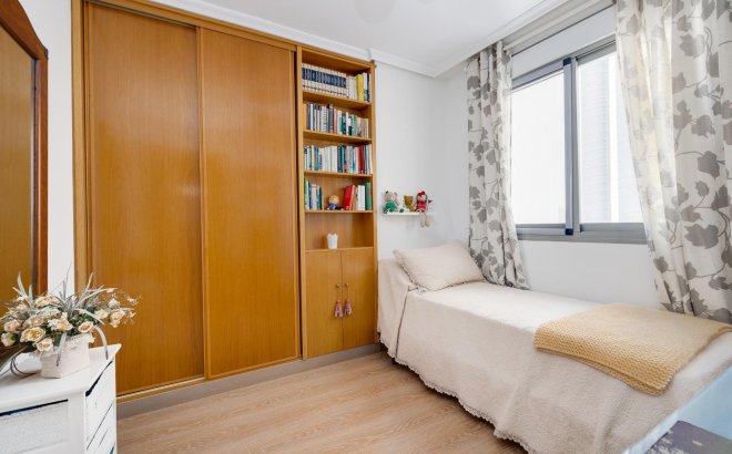 Resale - Penthouse -
Torrevieja - Centro