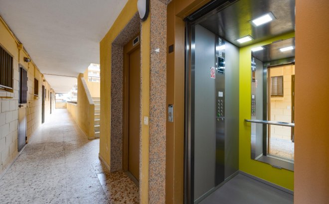 Herverkoop - Appartement -
Torrevieja - Cabo Cervera