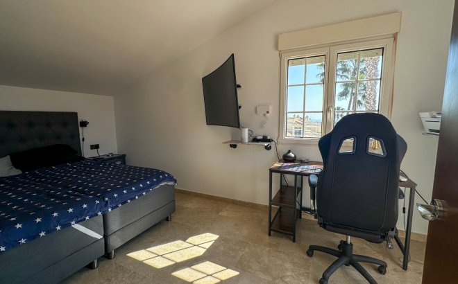 Revente - Dúplex -
Orihuela Costa - Costa Blanca