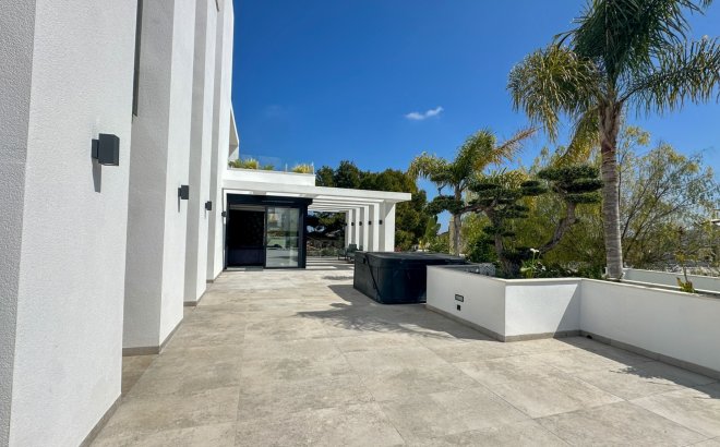 Revente - Villa -
Orihuela Costa - Costa Blanca