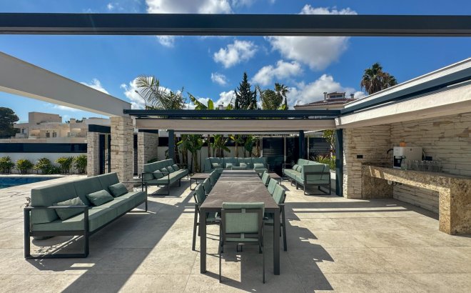 Revente - Villa -
Orihuela Costa - Costa Blanca