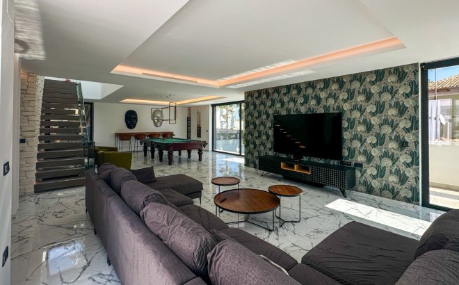 Revente - Villa -
Orihuela Costa - Costa Blanca