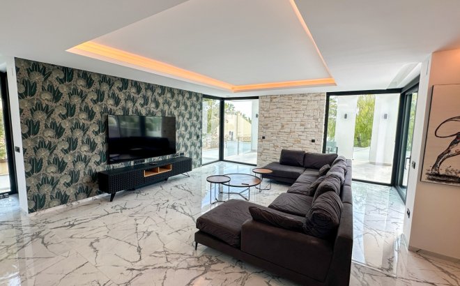 Revente - Villa -
Orihuela Costa - Costa Blanca