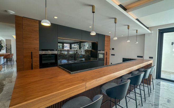 Revente - Villa -
Orihuela Costa - Costa Blanca