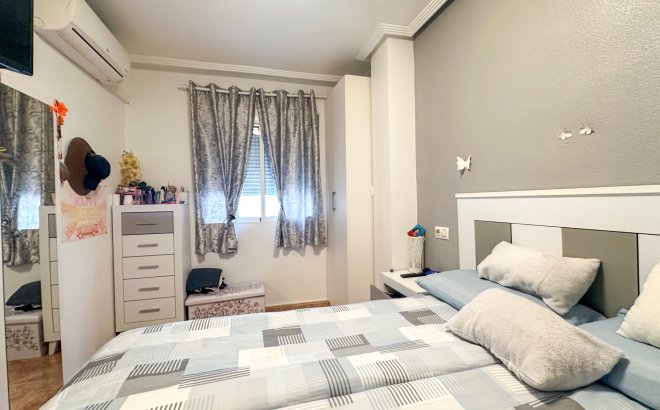 Resale - Apartment -
Torrevieja - Costa Blanca