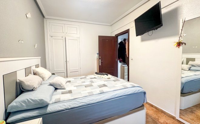 Resale - Apartment -
Torrevieja - Costa Blanca