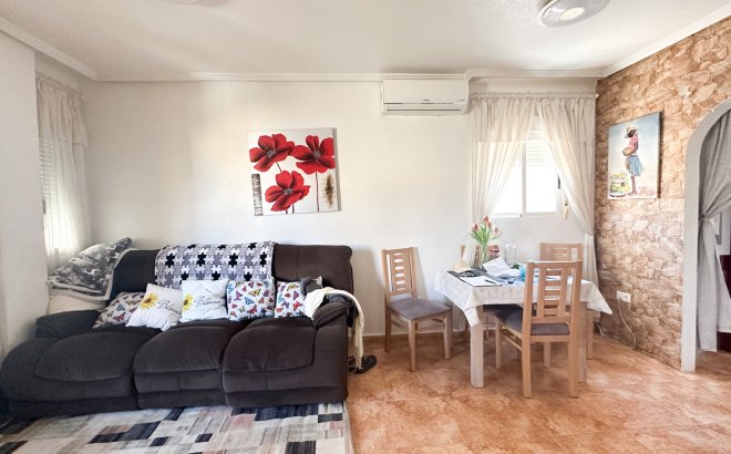 Resale - Apartment -
Torrevieja - Costa Blanca