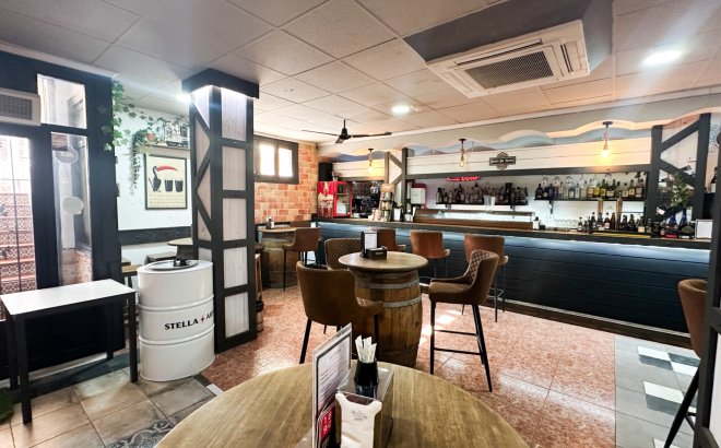 Resale - Commercial -
Torrevieja - Costa Blanca