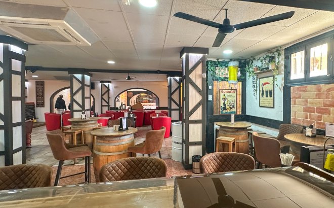 Resale - Commercial -
Torrevieja - Costa Blanca