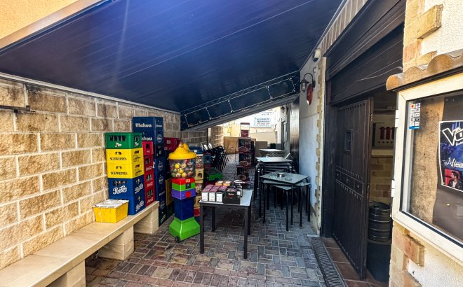 Resale - Commercial -
Torrevieja - Costa Blanca