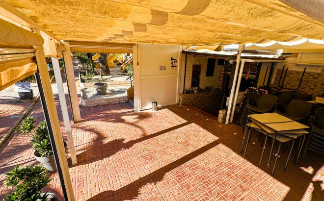 Resale - Commercial -
Torrevieja - Costa Blanca