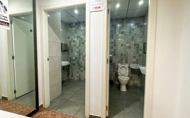 Resale - Commercial -
Torrevieja - Costa Blanca