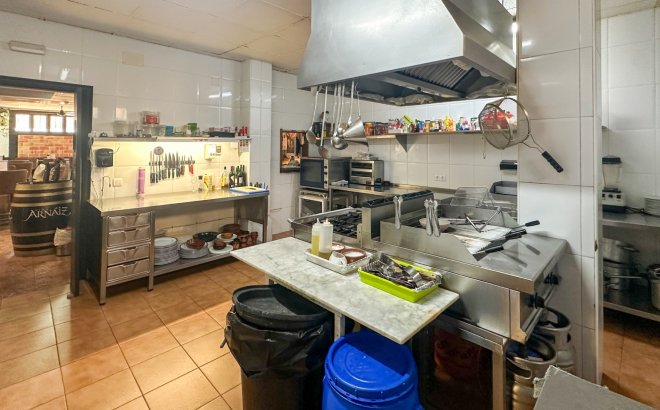 Resale - Commercial -
Torrevieja - Costa Blanca