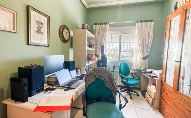 Revente - Villa -
La Mata - Costa Blanca