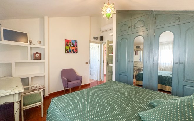 Revente - Villa -
La Mata - Costa Blanca