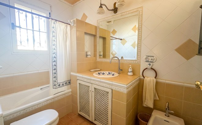 Revente - Villa -
La Mata - Costa Blanca