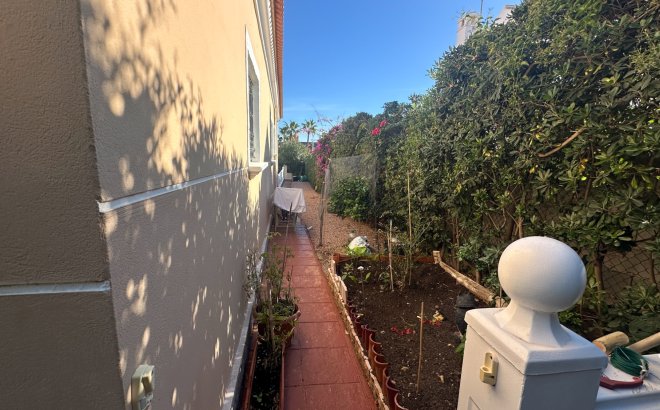 Revente - Villa -
La Mata - Costa Blanca