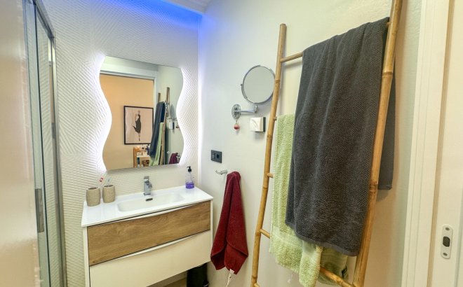 Herverkoop - Appartement -
Torrevieja - Costa Blanca