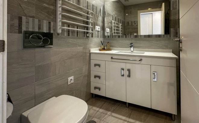 Revente - Appartement -
Torrevieja - Costa Blanca