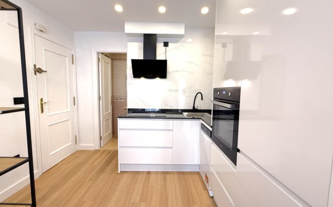 Herverkoop - Appartement -
Torrevieja - Costa Blanca