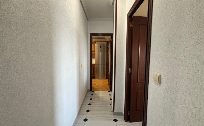Herverkoop - Appartement -
Torrevieja - Costa Blanca