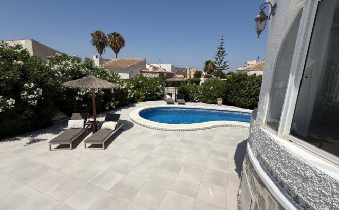Revente - Villa -
Torrevieja - Costa Blanca