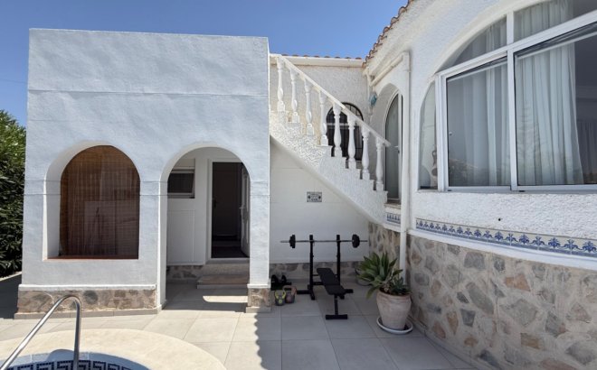 Revente - Villa -
Torrevieja - Costa Blanca