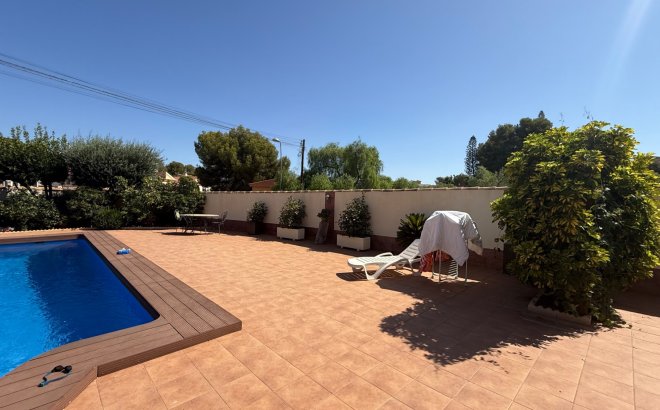 Revente - Villa -
Torrevieja - Costa Blanca