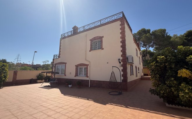Revente - Villa -
Torrevieja - Costa Blanca