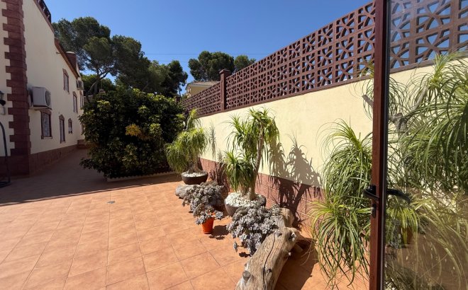 Revente - Villa -
Torrevieja - Costa Blanca