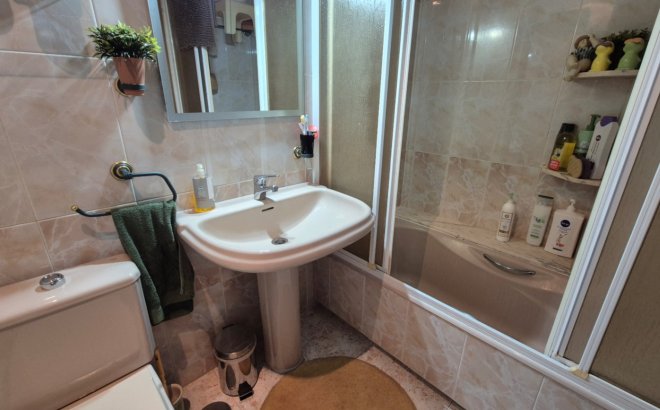 Herverkoop - Appartement -
Torrevieja - Costa Blanca