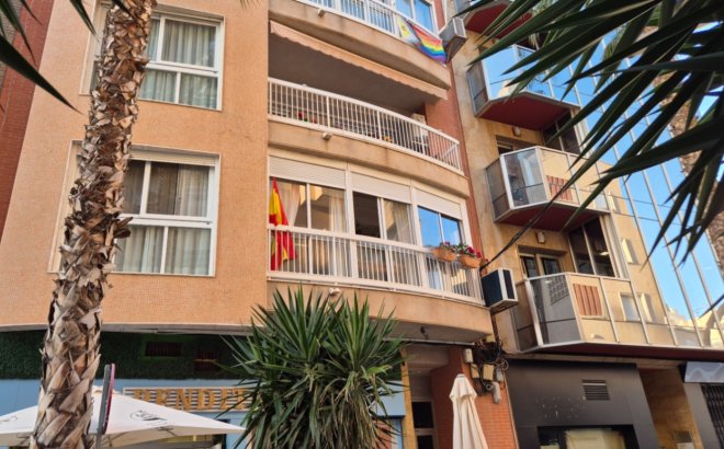 Herverkoop - Appartement -
Torrevieja - Costa Blanca