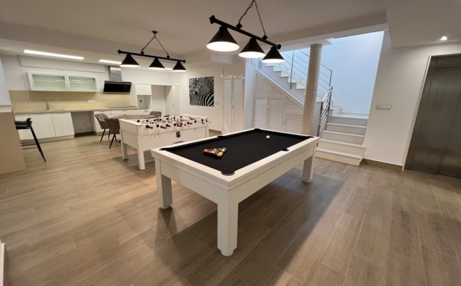 Herverkoop - Villa -
San Miguel de Salinas - Inland