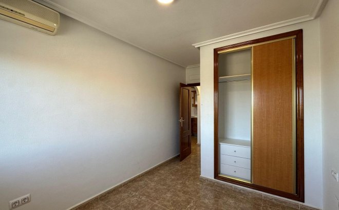 Herverkoop - Appartement -
Orihuela Costa - Campoamor